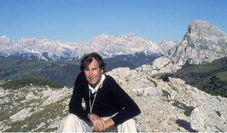 云博app官方在线入口创新论坛第二千零一十一讲：Oxygenation and marine microbial carbonates: The long history