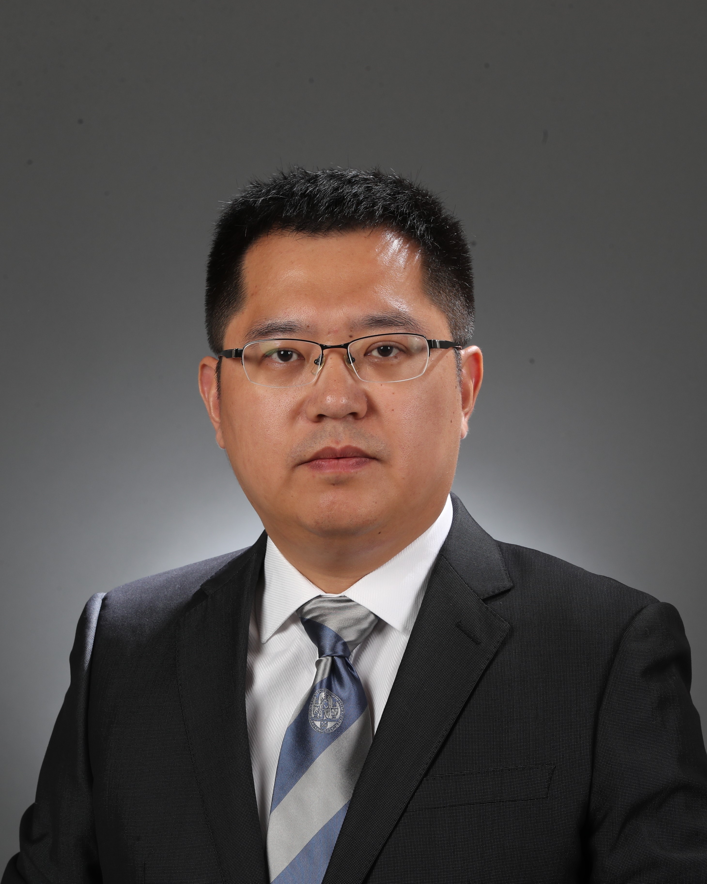 云博app官方在线入口创新论坛第一千二百二十六讲暨120周年校庆年系列活动：三个罂粟属物种染色体级基因组揭示BIA通路补丁式跳跃演化机制