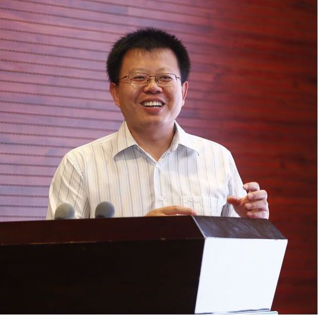 云博app官方在线入口创新论坛第九百八十九讲暨校庆118周年学术讲座：后摩尔时代微电子新器件--如何选择科研题目并取得成功