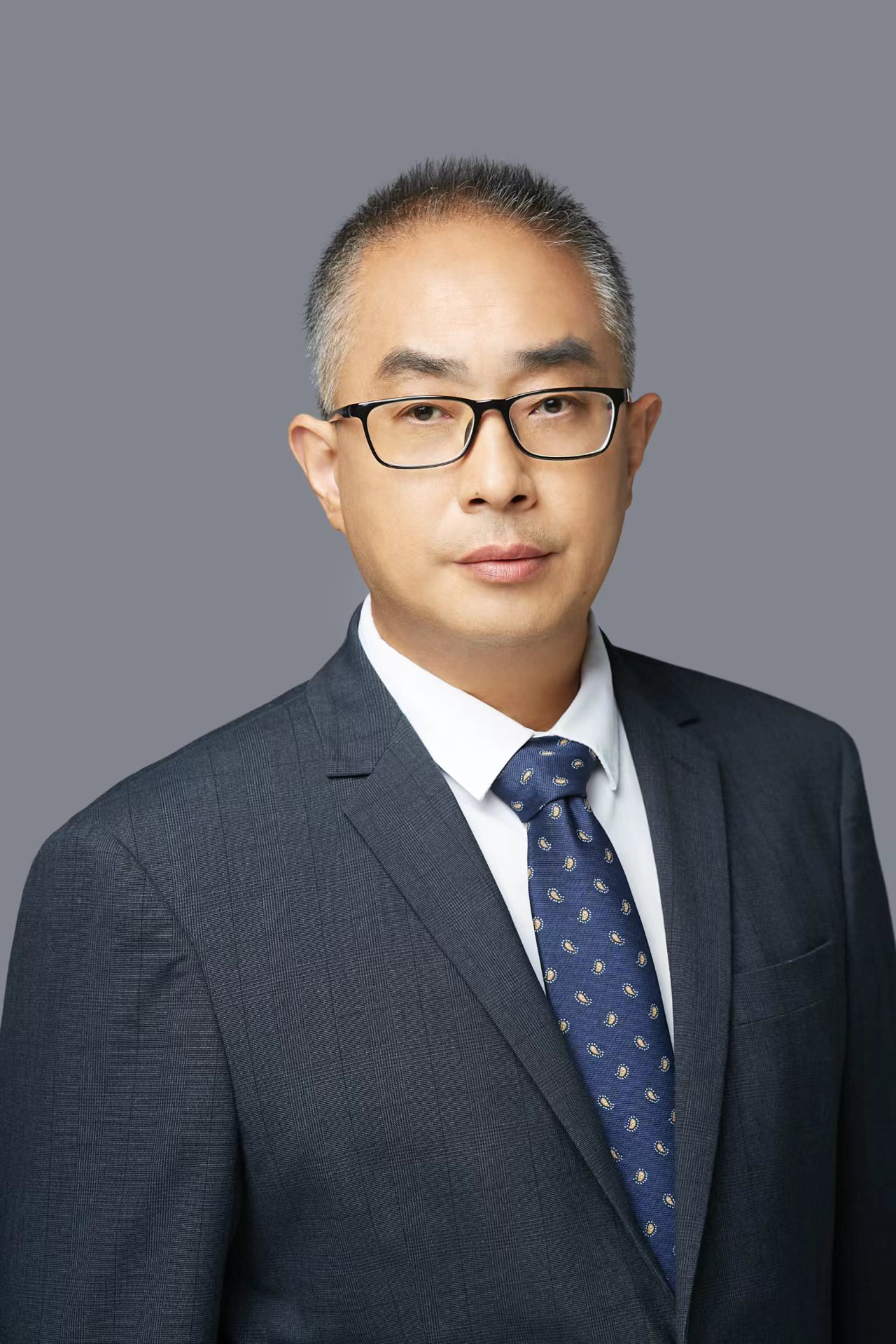 云博app官方在线入口创新论坛第一千九百三十讲：Stochastic transport map in diffusion  models and sampling 