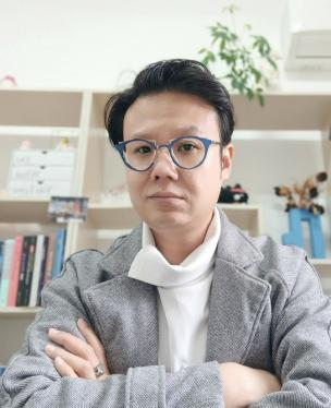 云博app官方在线入口创新论坛第一千七百八十讲：What Happens to Gravity When We Modify Entropy